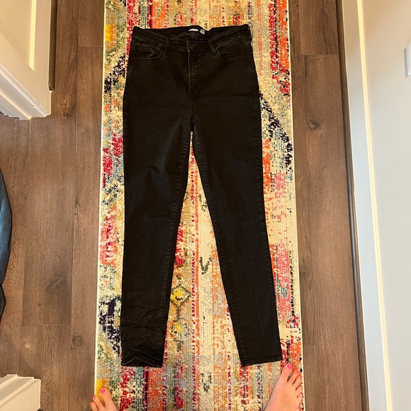 Old Navy Denim - Tall Rockstar Black Stretch Skinny Jean size 16 Tall